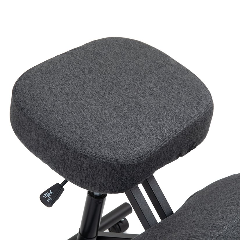 Klekačka Kenoko Hiragi Černá