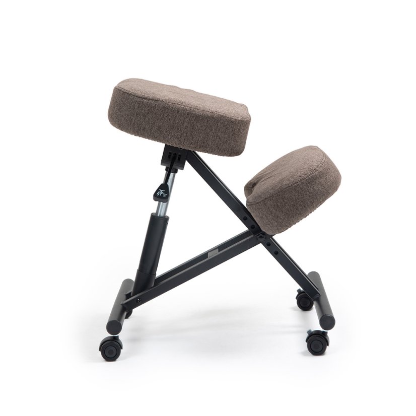 Klekačka Kenoko Hiragi Hnědá