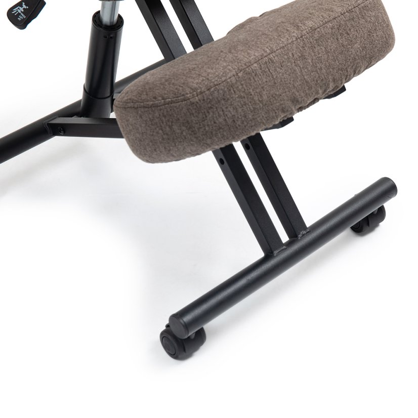 Klekačka Kenoko Hiragi Hnědá