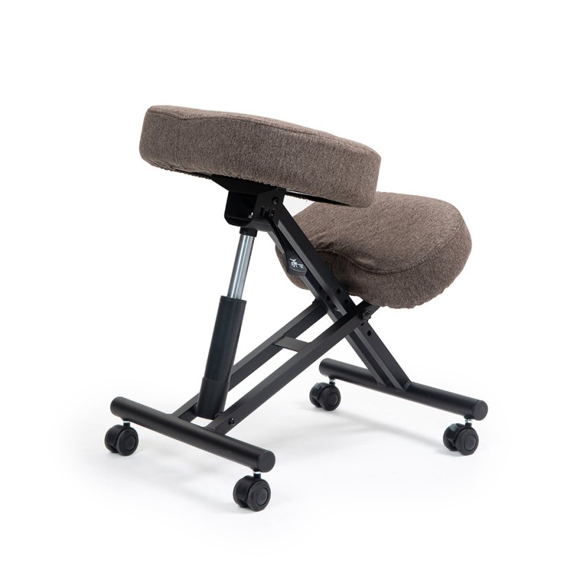 Klekačka Kenoko Hiragi Hnědá