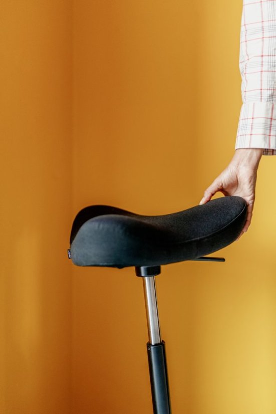 Balanční stolička Varier Move™ Black Ash