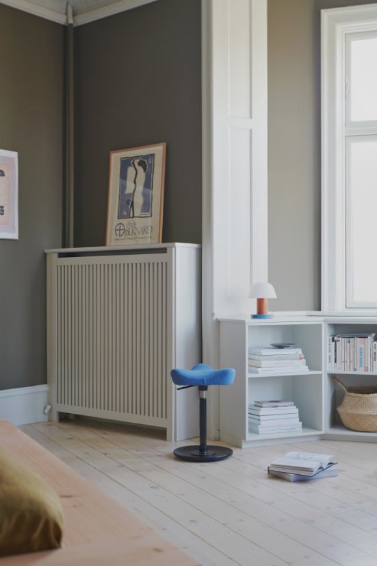 Balanční stolička Varier Move™ Compact Black Ash