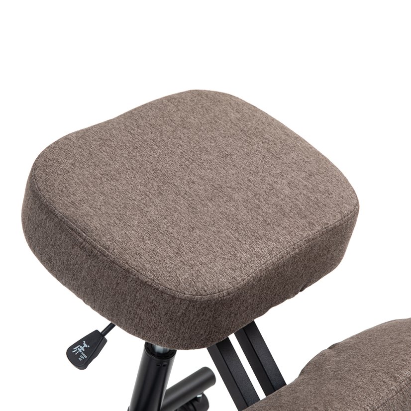 Klekačka Kenoko Hiragi Hnědá