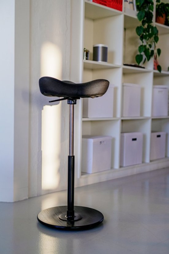 Balanční stolička Varier Move™ Black Ash